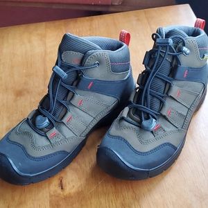 Keen Children Hiking Boots Size 2